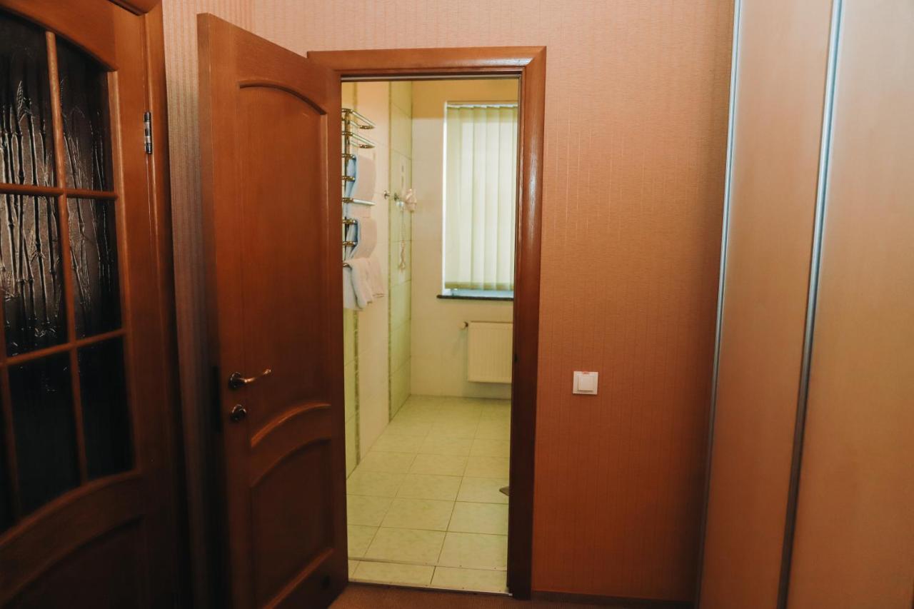 Готель Релакс Korostyshiv ภายนอก รูปภาพ